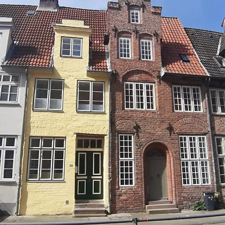 Ferienwohnung Belle Etage Im Traufenhaus Lubeck Exterior photo